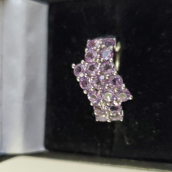 Gorgeous 10K Gold Princess Amethyst Ring - Picture 3 of 8